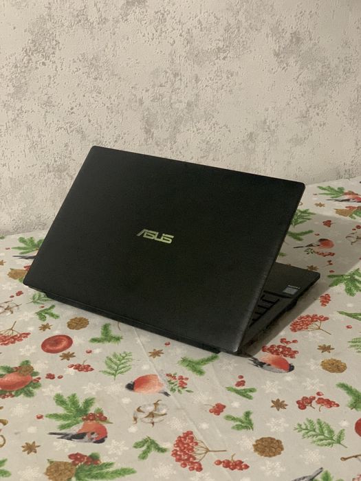 Asus pro / i3 6100u / 8gb / 128gb / 15,6