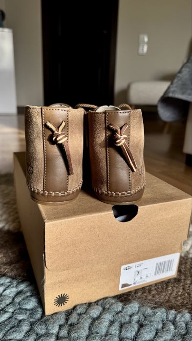 Оригінальні жіночі замшеві мокасини туфлі UGG — zdjęcie 4