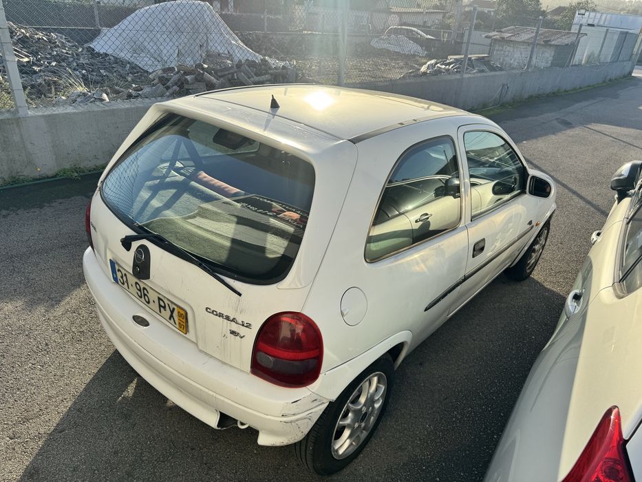 Opel Corsa 1.2i gasolina