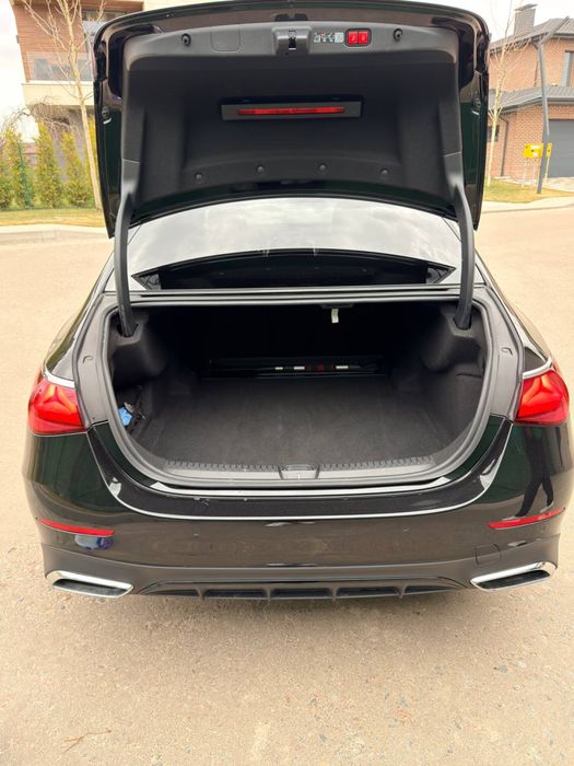 Mercedes-Benz E-Class 2024