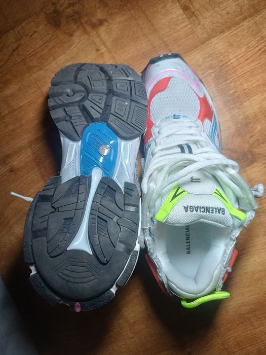 balenciaga runners multicolor