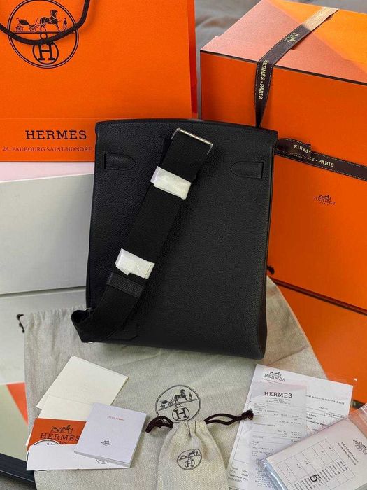 Кожаный слинг Hermers плечевая сумка Эрме черный рюкзак Эрмес c932