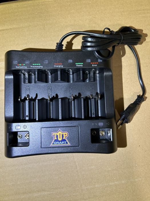 Універсальний зарядний пристрій