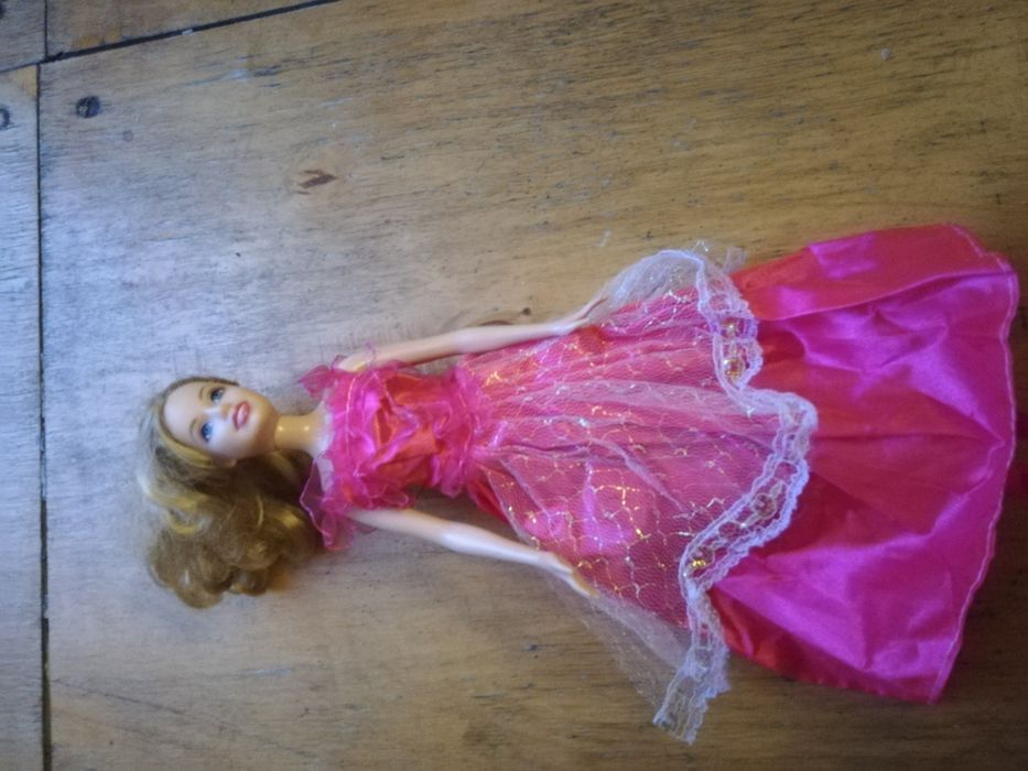 Lalka Barbie Mattel plus 5 zestawie
