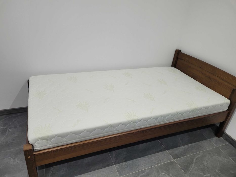 Łóżko Pojedyncze Drewniane Drewno Materac