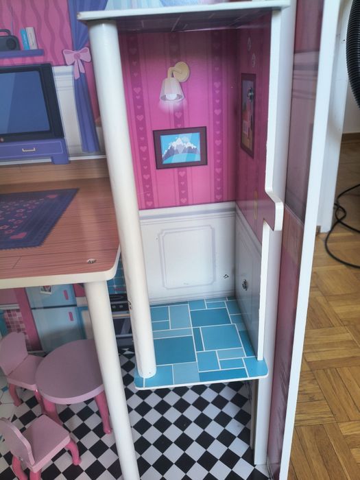 Domek dla lalek Barbie z windą