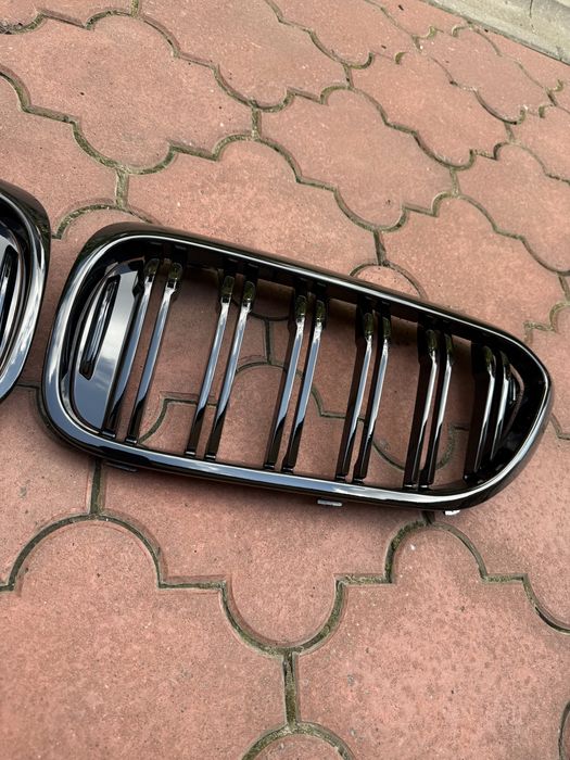 Решітки в передній бампер до BMW G30 G31 G38 2017-2020