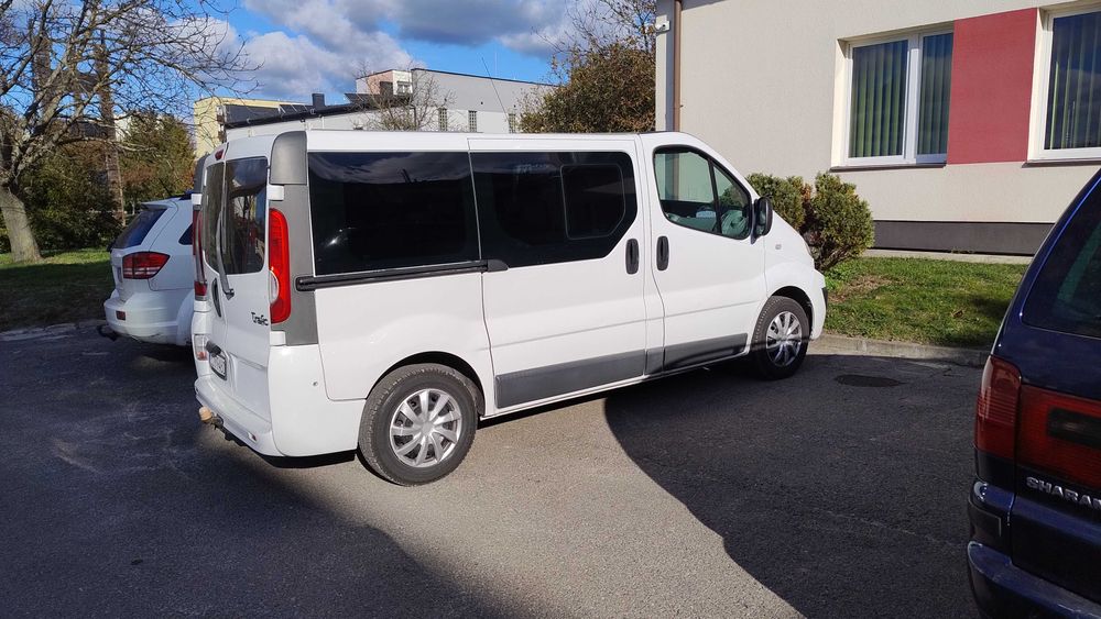Wynajmę busa 9 osób wynajem wypożyczalnia