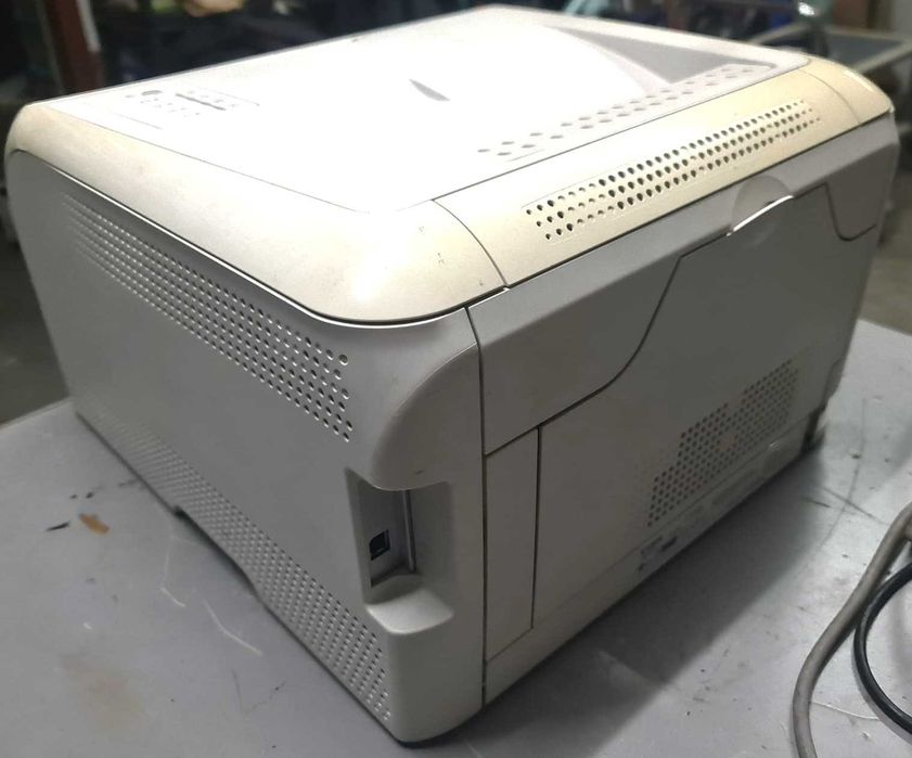 Impressora Canon i-Sensys LBP5050 como nova