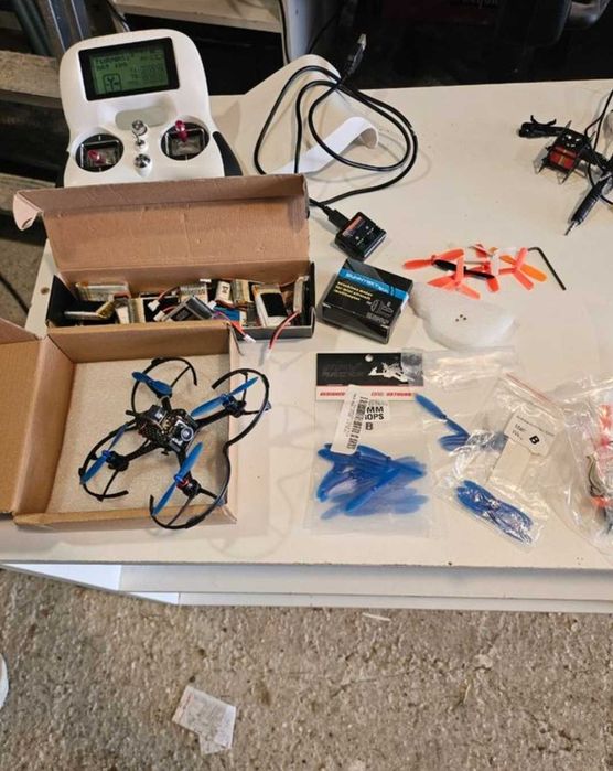 Drone FPV BAT100 + Rádio TURNIGY + Peças e Acessórios (Envio incluído)