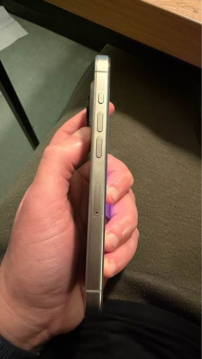 İphone 15 pro 256 GB TITANIUM