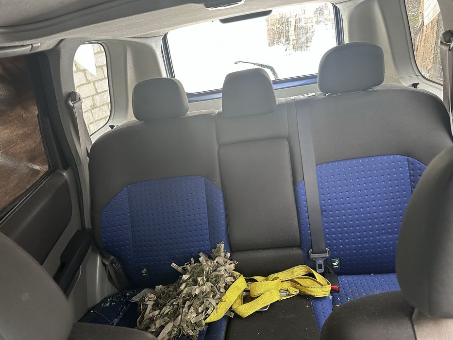 Продам nissan x trail t30 на запчастини за 1350$