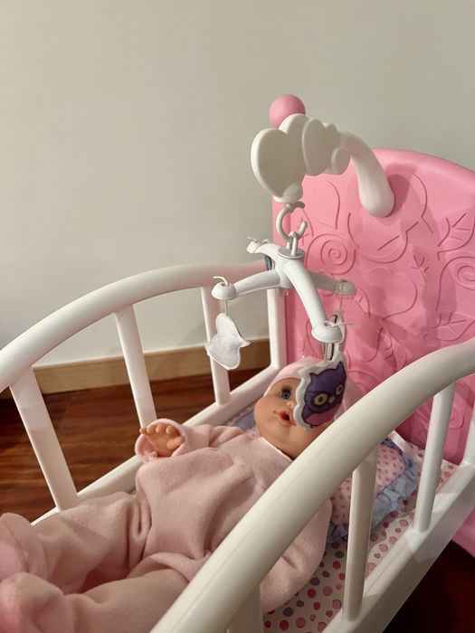 Berço com boneca