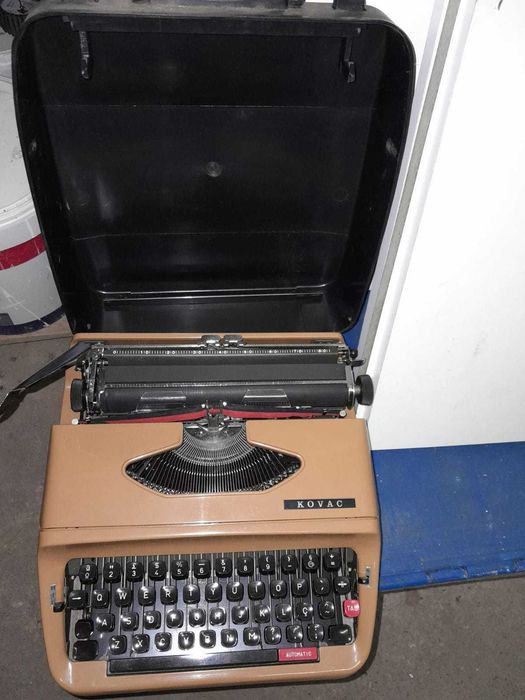 máquina de escrever antiga
