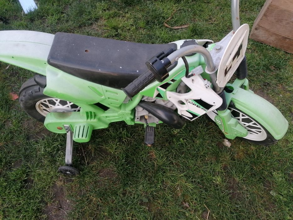 Moto de crianças Scranble eléctrica.