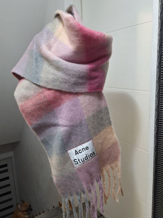 Acne studios szalik cudo