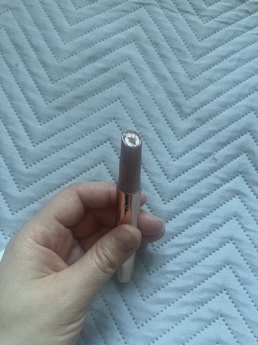 Błyszczyk Tarte Maracuja Juicy Lip Plump odcień Rose Cooper drobinki