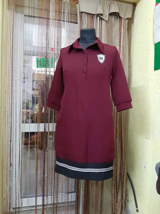 Жіноча сукня в гарному стані