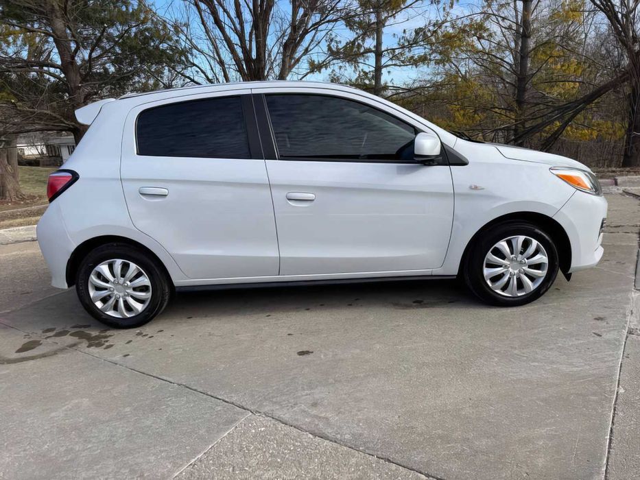 Mitsubishi Mirage ES      2021