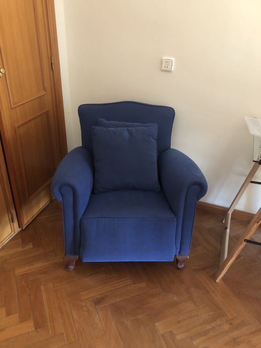 Sofa azul de um lugar