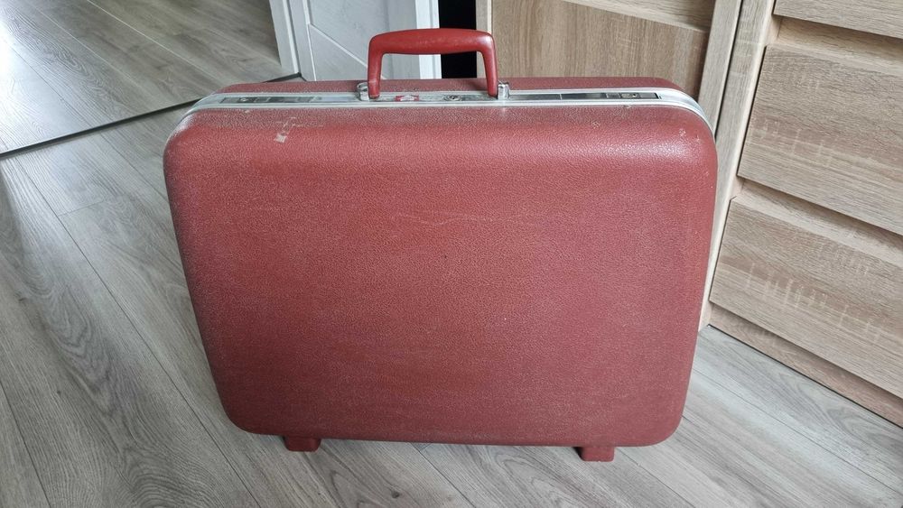 Walizka vintage / PRL – czerwona, twarda