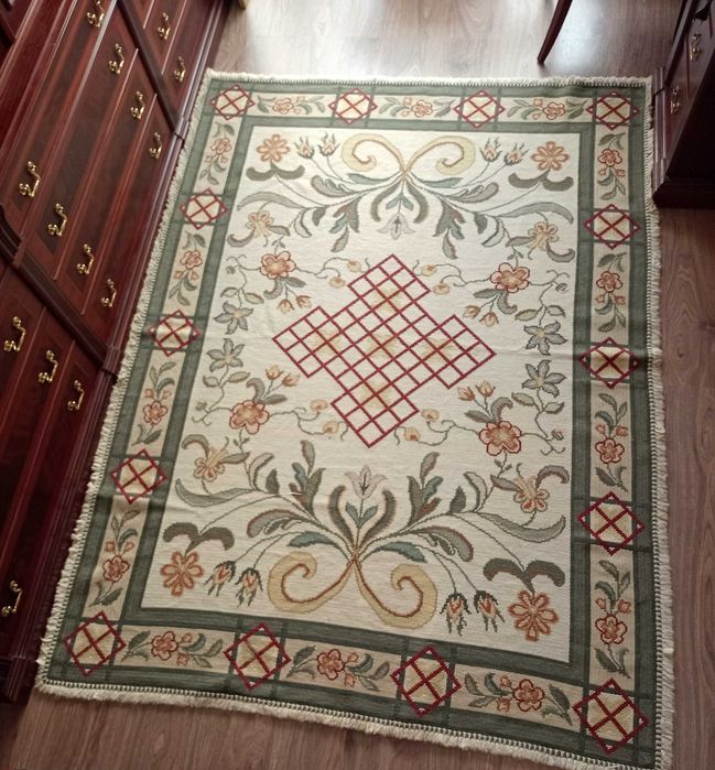 Tapete Arraiolos 225x165cm.LIMPO!.Entrega Setúbal e arredores ou CTT.