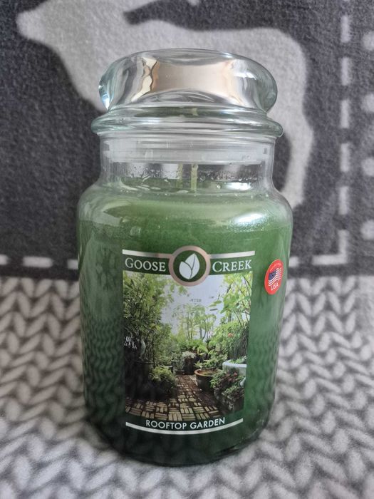 Duża, nowa świeca Rooftop Garden Goose Creek Candle