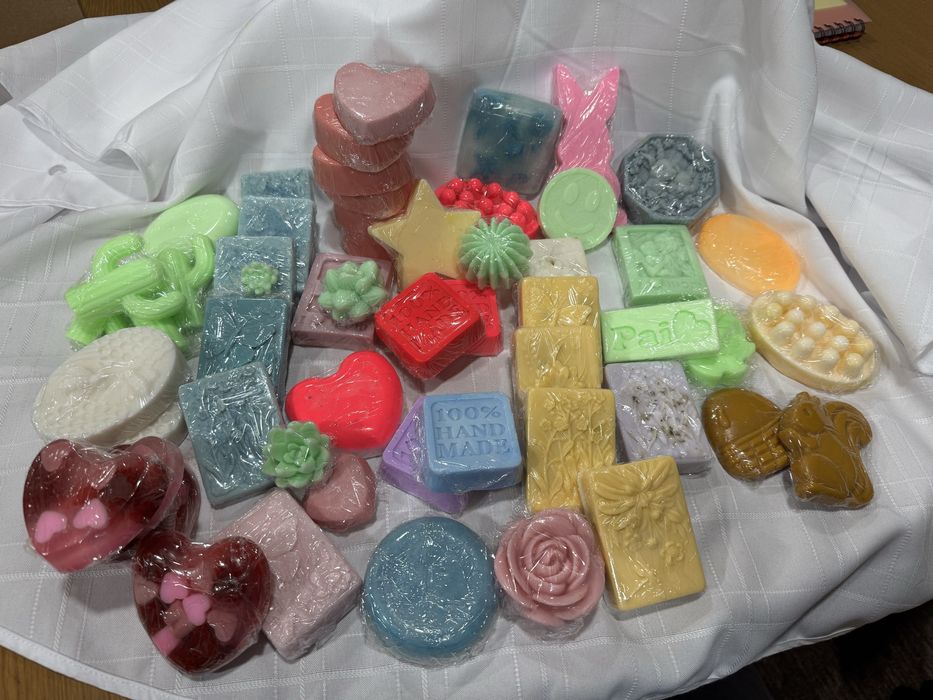 Sabonetes caseiros com cheirinhos tao bons!