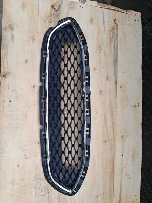 FORD FIESTA MK8 grill atrapa 2017 +