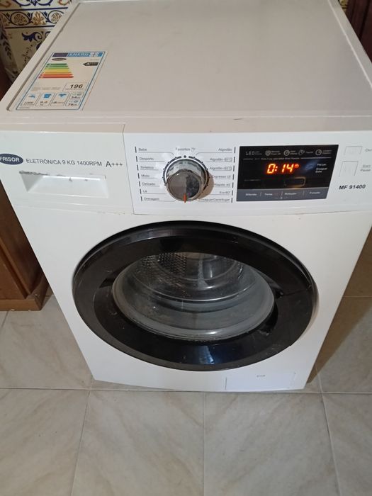 Máquina de lavar 9kg  ver descrição Frison  cruzeta partida