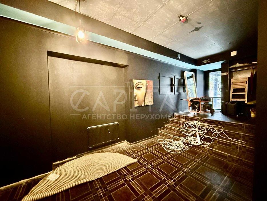 Оренда! Чудове фасадне приміщення 150м2 з цоколем   вул. Назарівська