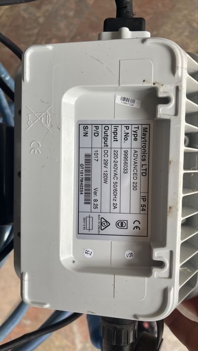 Robôt de limpeza de piscinas