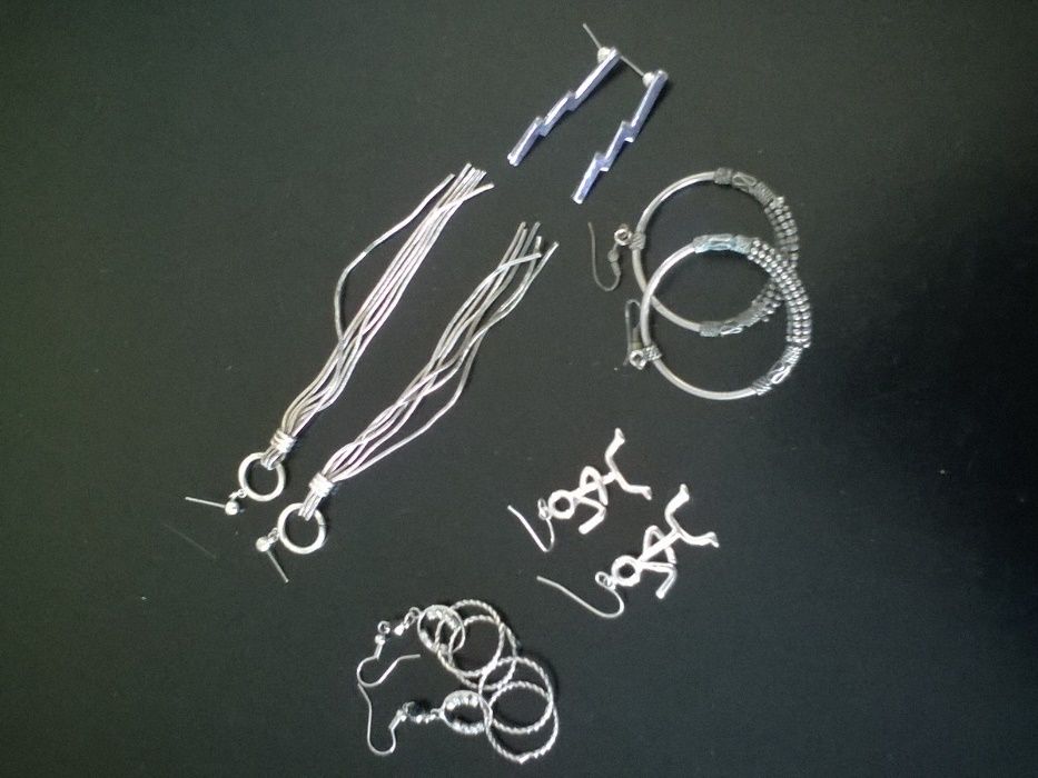 Diversos artigos de bijuteria