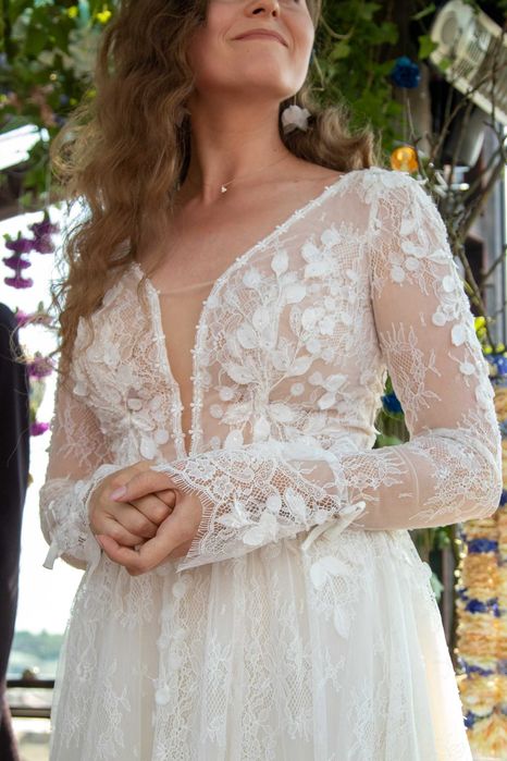 Ніжне весільне плаття