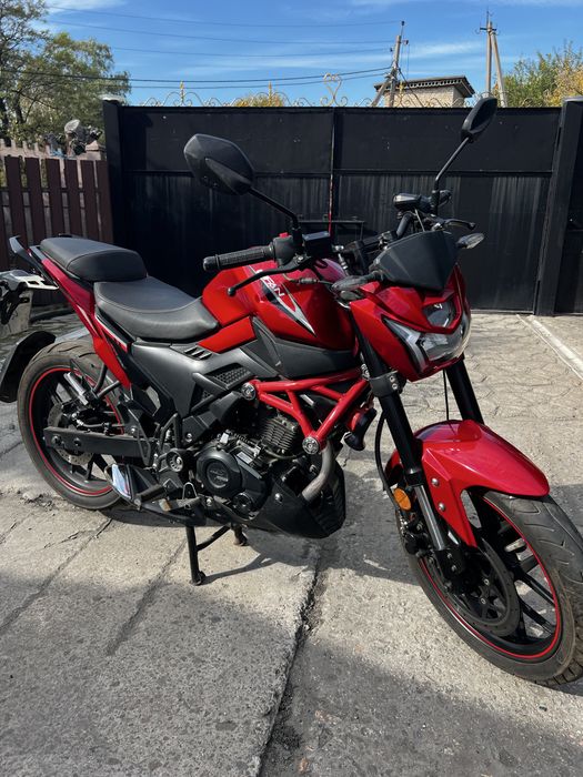 Мотоцикл Lifan SR200