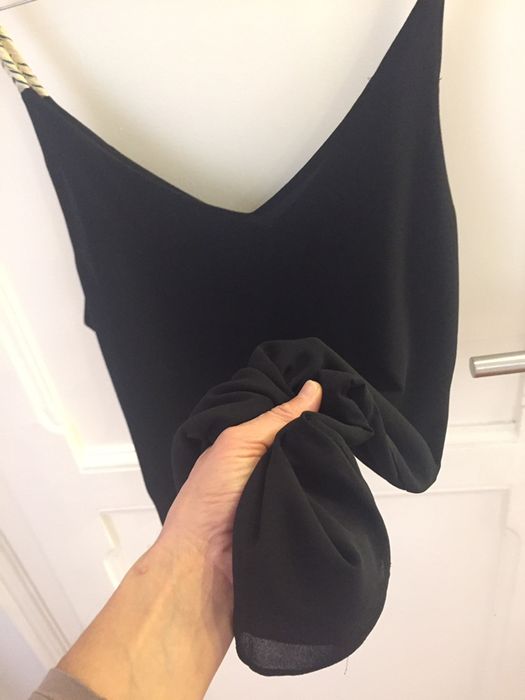 Vestido preto fluido