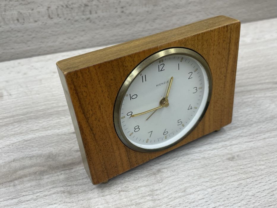 Mały budzik kienzle art deco