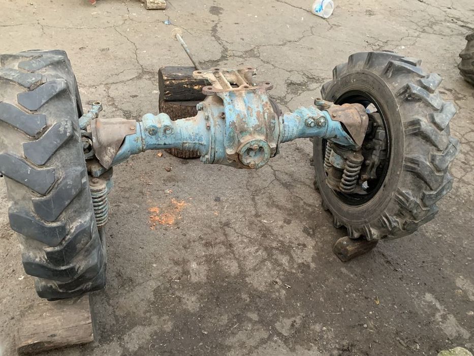 Передній ведучий міст т-40