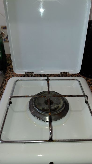 Fogão portátil com tampa