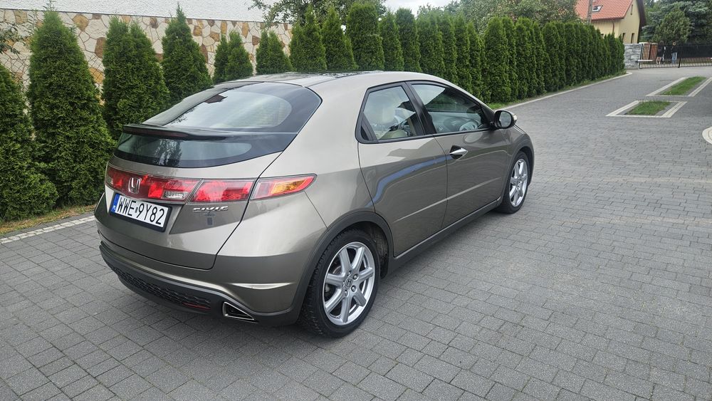 Honda Civic VIII 1.8 Executive  Panorama Xenon  Zadbana