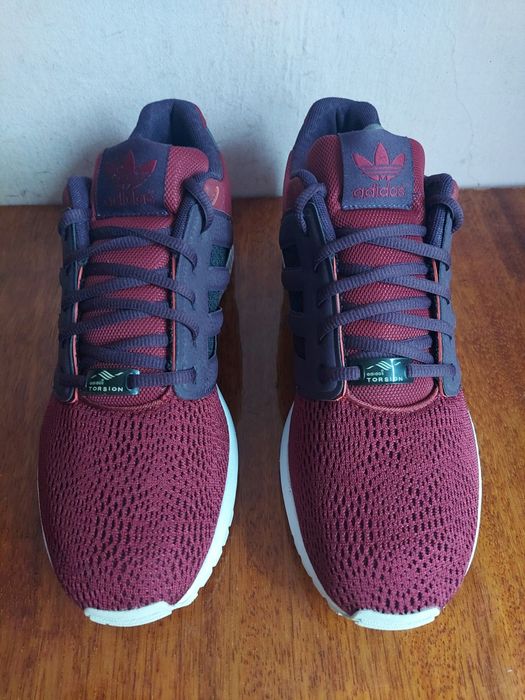 Кроссовки фірми adidas zx flux оригінал


Розмір по бірці:
Us  9  1/2