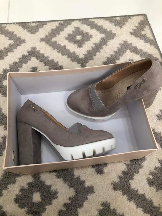 Buty na platformie rozmar 35