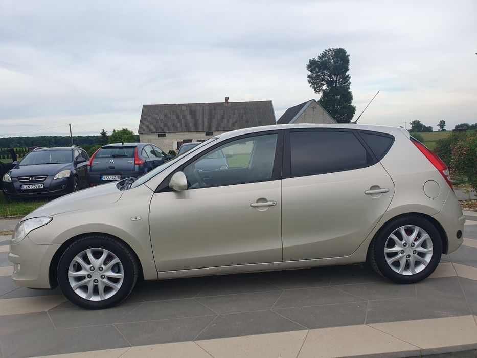 * * HYUNDAI I30 * * 2007r * *  1.4 Benzyna + LPG * *  Sprowadzony Zarejestrowany * *