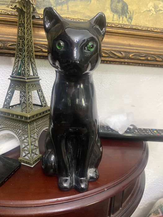 Gato  preto de louça