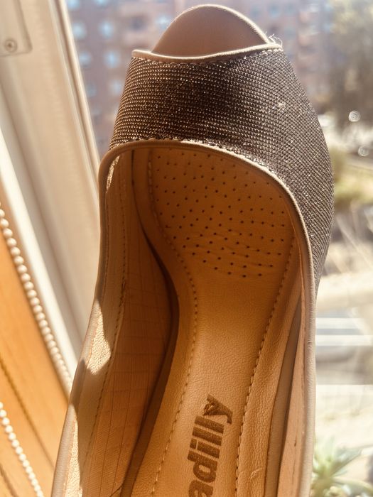 PF, leia a descrição e veja as fotos. sapatos para muitas ocasioes