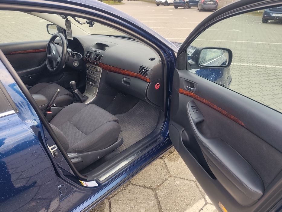 Toyota Avensis T25 2.0 D4D 2003