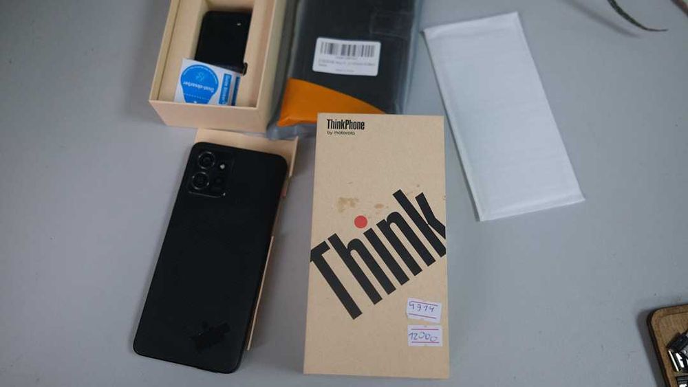 Motorola ThinkPhone 8/256GB Carbon Black Коробка чохол комплект скло