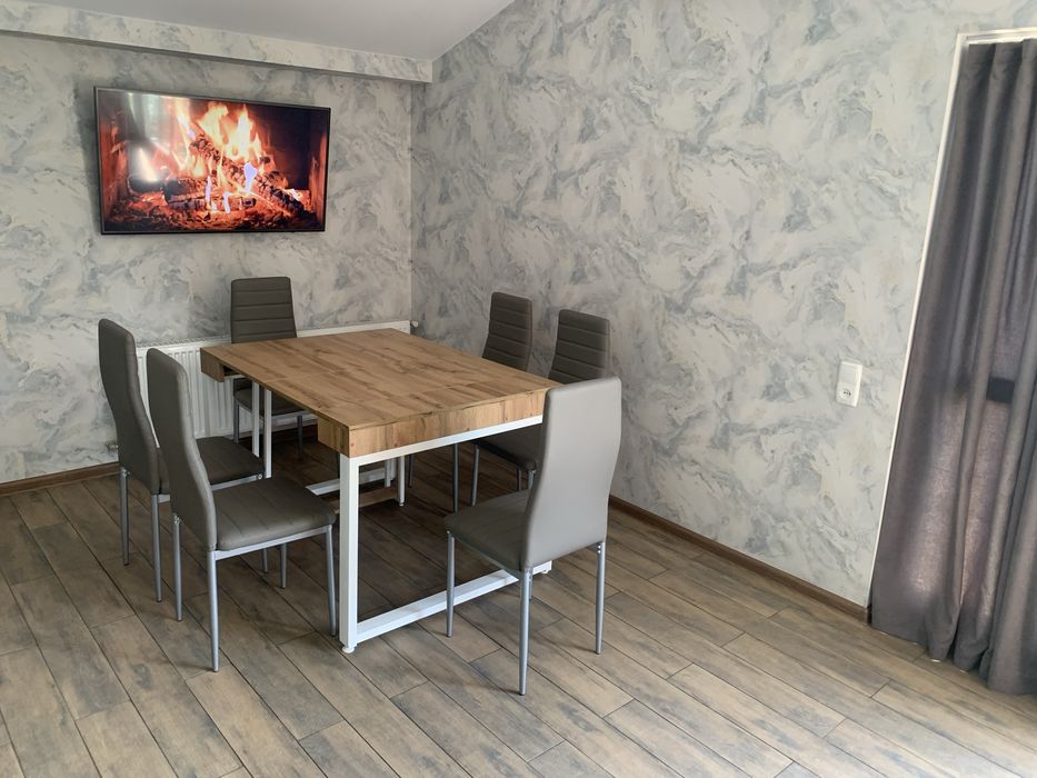 Будинок на березі Дніпра подобово на 1 Перемозі Світло є!!. Лазня,Чан.