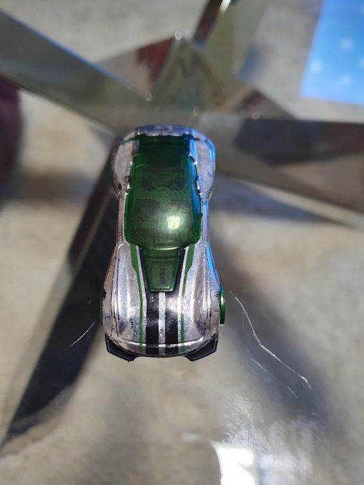 HOT WHEELS - Pack 4 carros prateados e dourados