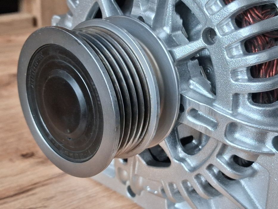 Alternator Valeo 110A Megane II 1.4 1.5 1.6 Scenic 2 Dacia Duster HS